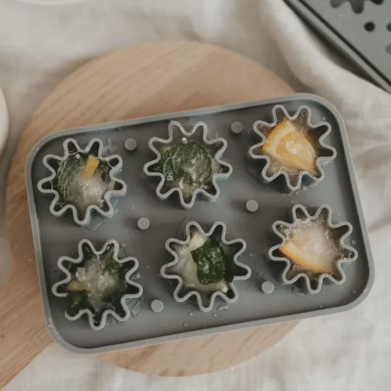 Eulenschnitt Eiswürfelform Blume grau