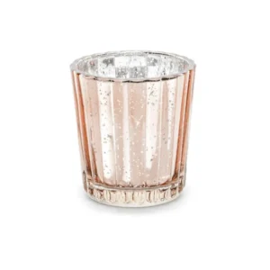 Mise en scène sur table de fête du photophore en verre pour bougies pour décoration de fête