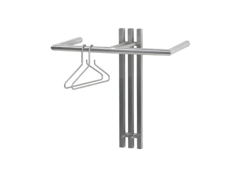 Wandgarderobe Senza 1 in Edelstahl mit ausziehbarem Edelstahlrohr und zwei Kleiderbügeln, Gesamtansicht von vorne.