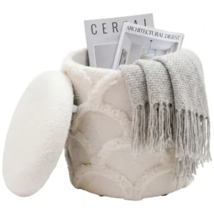 Sitz- & Fußhocker Boho mit Stauraum in Creme, Gesamtansicht mit geöffnetem Deckel und Inhalt.