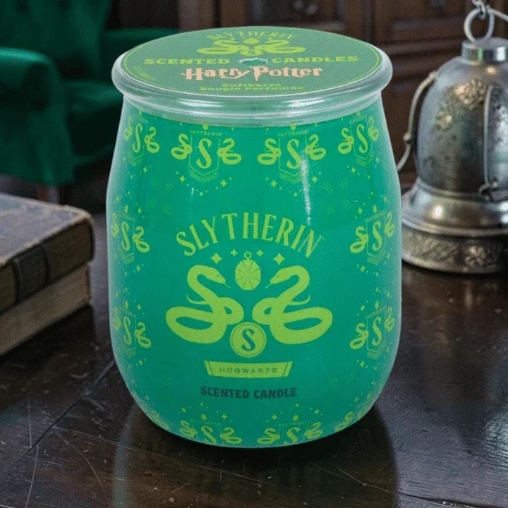 Harry Potter Duftkerze Slytherin – Kerze im Wappen-Glas mit Baumwolle & Moschus