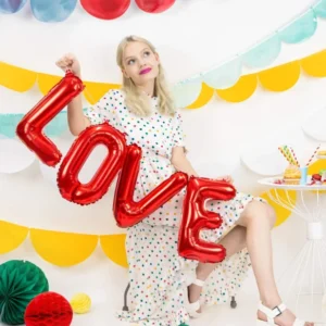Ballon aluminium lettres LOVE pour mariage rouge