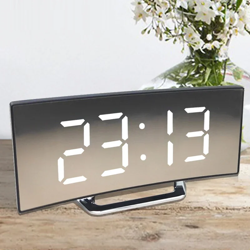 Brehn | LED-Beleuchtung großes digitales Display | Gebogene LED Digitalwecker - Amedea