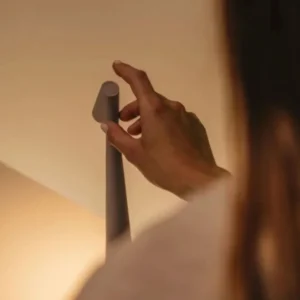 Brehn | Nordic Minimalistisches Design Stimmungslicht | Kabellos | LED | Leselampe | Tischlampe