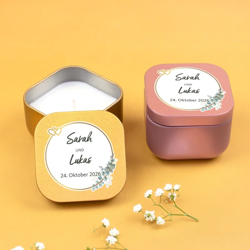 Personalisierte Hochzeitskerze in Gold und Roségold als Gastgeschenk mit Eukalyptus-Motiv