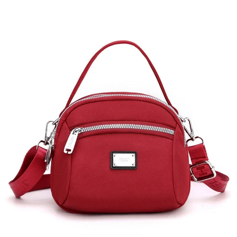 Leichte Schultertasche aus robustem Nylon